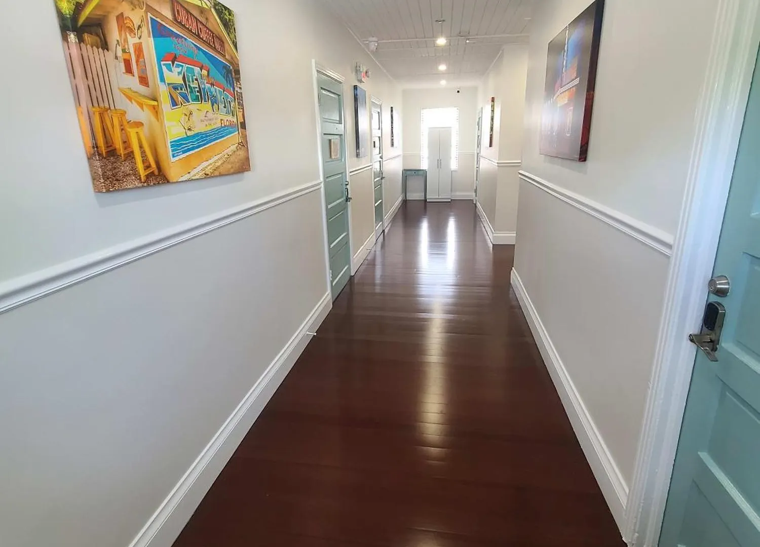 Duval Street Suite Overlooking Duval With Parking And Pool Ки-Уэст США